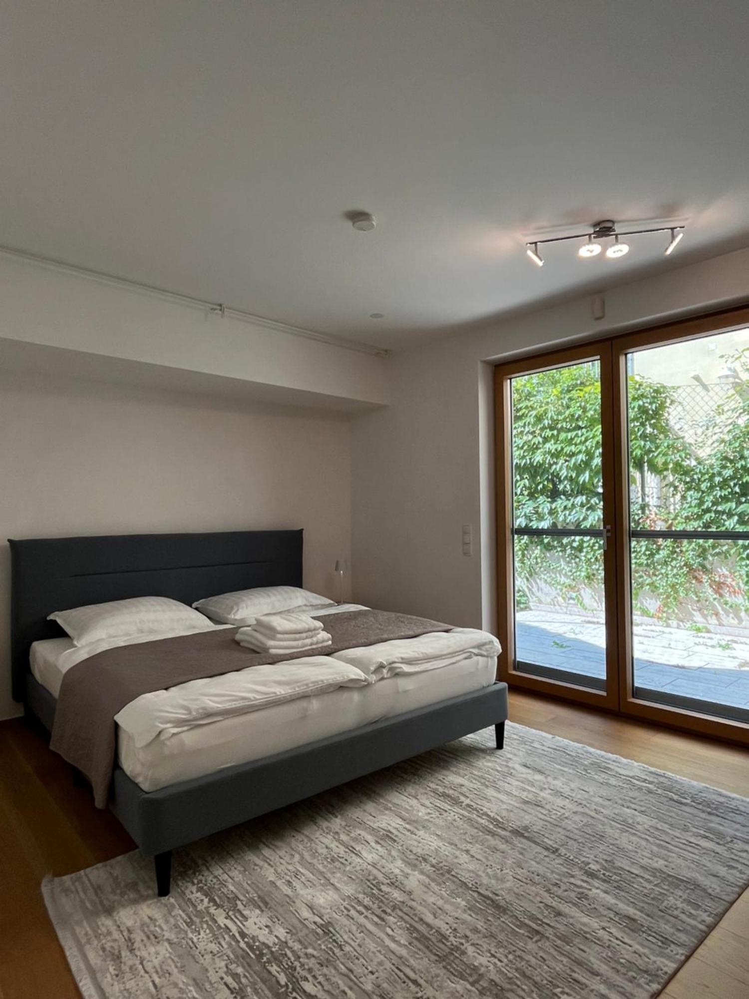 Roterd Residence, & Green, Parking Lot Appartamento